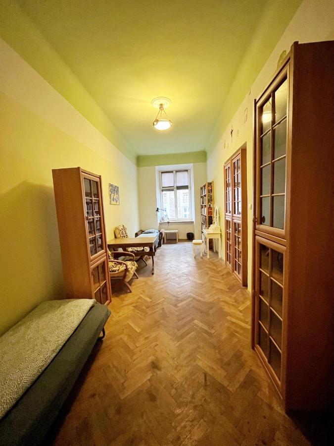 Old Town Rooms Wielopole Краков Экстерьер фото