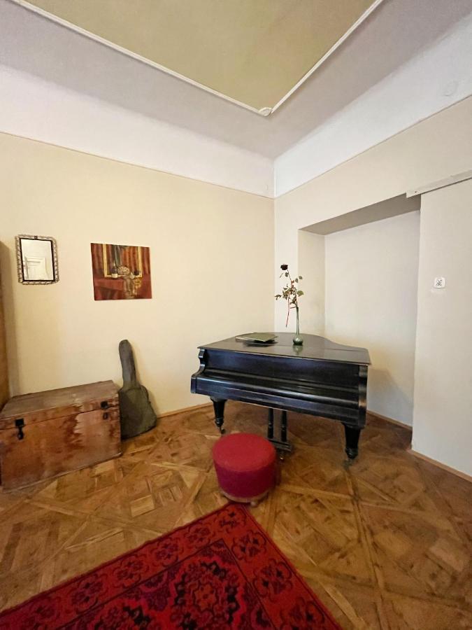 Old Town Rooms Wielopole Краков Экстерьер фото