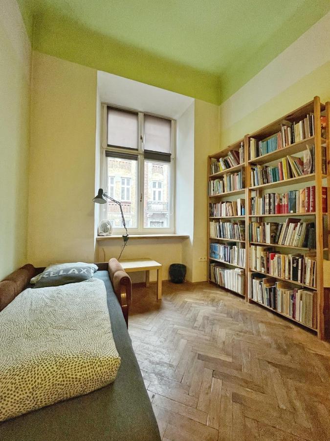 Old Town Rooms Wielopole Краков Экстерьер фото