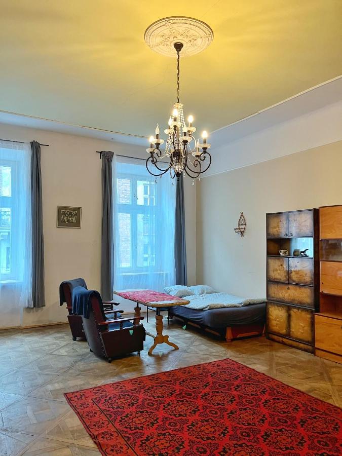 Old Town Rooms Wielopole Краков Экстерьер фото
